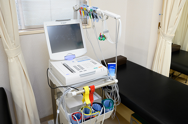 脈波検査血圧脈波検査(ABI)・血管伸展性検査(CAVI)
